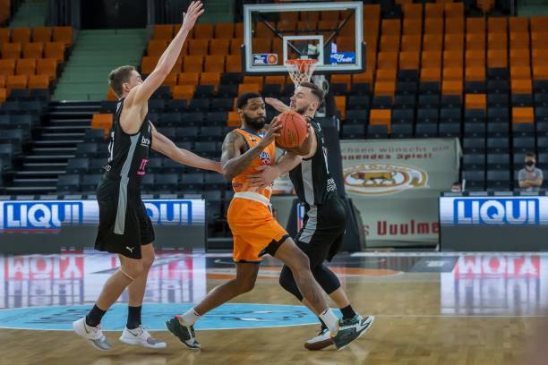 也难免遭遇 也难免遭遇