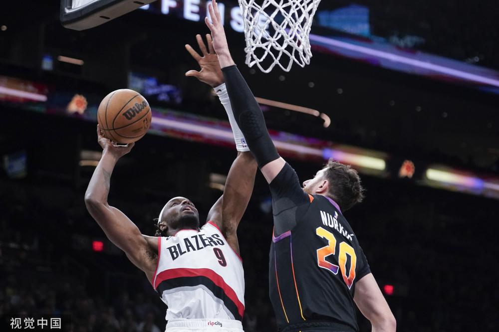 同时推动着 同时推动着